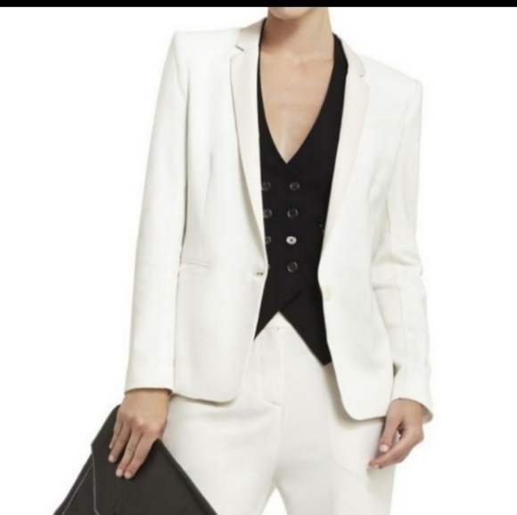 BCBGMaxAzria Jackets & Blazers - BCBGMAXAZRIA White Blazer